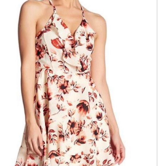 Romeo + Juliet Couture Floral Ruffled Dress - Picture 2 of 7